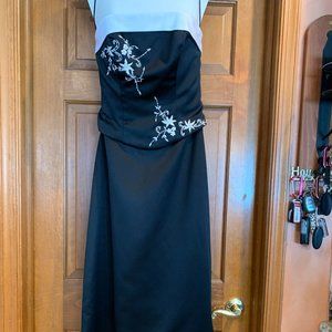 Floor Length, Strapless Black Prom Dress w/ White Embroidered Flowers